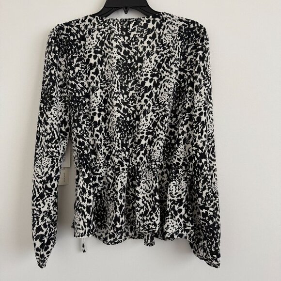 Nine Britton Women Faux Wrap Elastic Tie Waist Animal Print Blouse Size LP - Picture 2 of 11